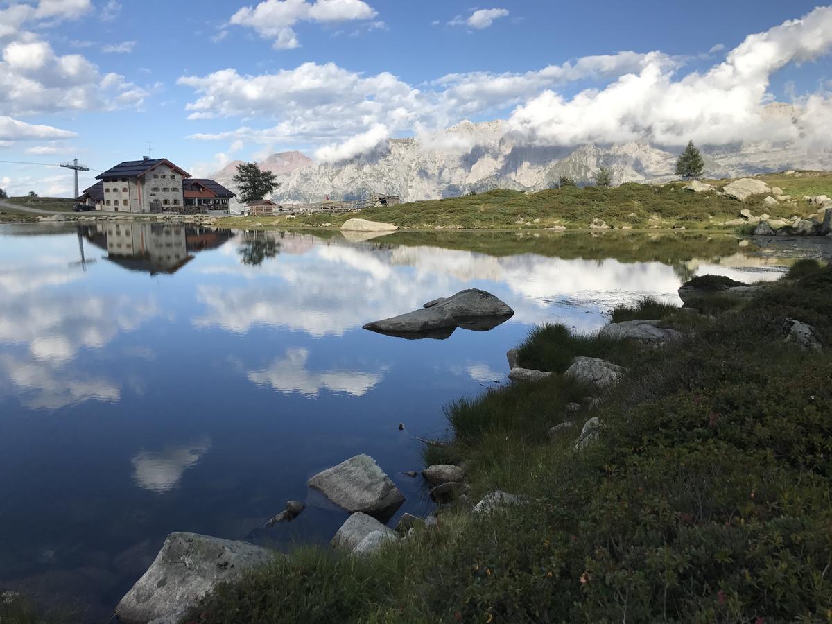 Rifugio Viviani Pradalago Hotel Madonna Buitenkant foto