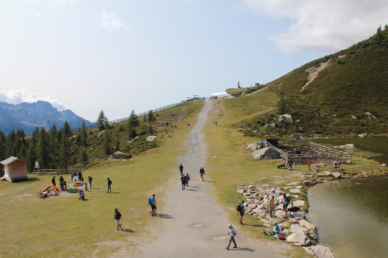 Rifugio Viviani Pradalago Madonna Buitenkant foto